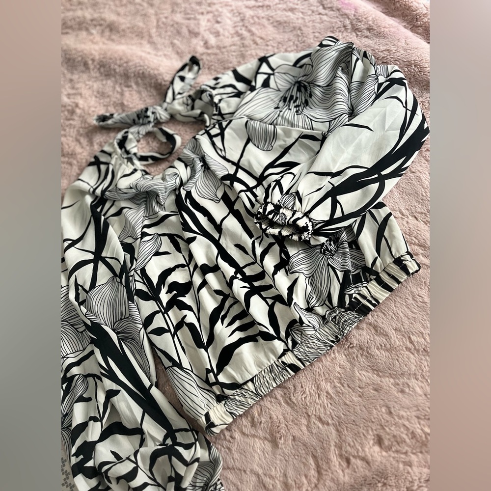 Long sleeve cropped blouse
